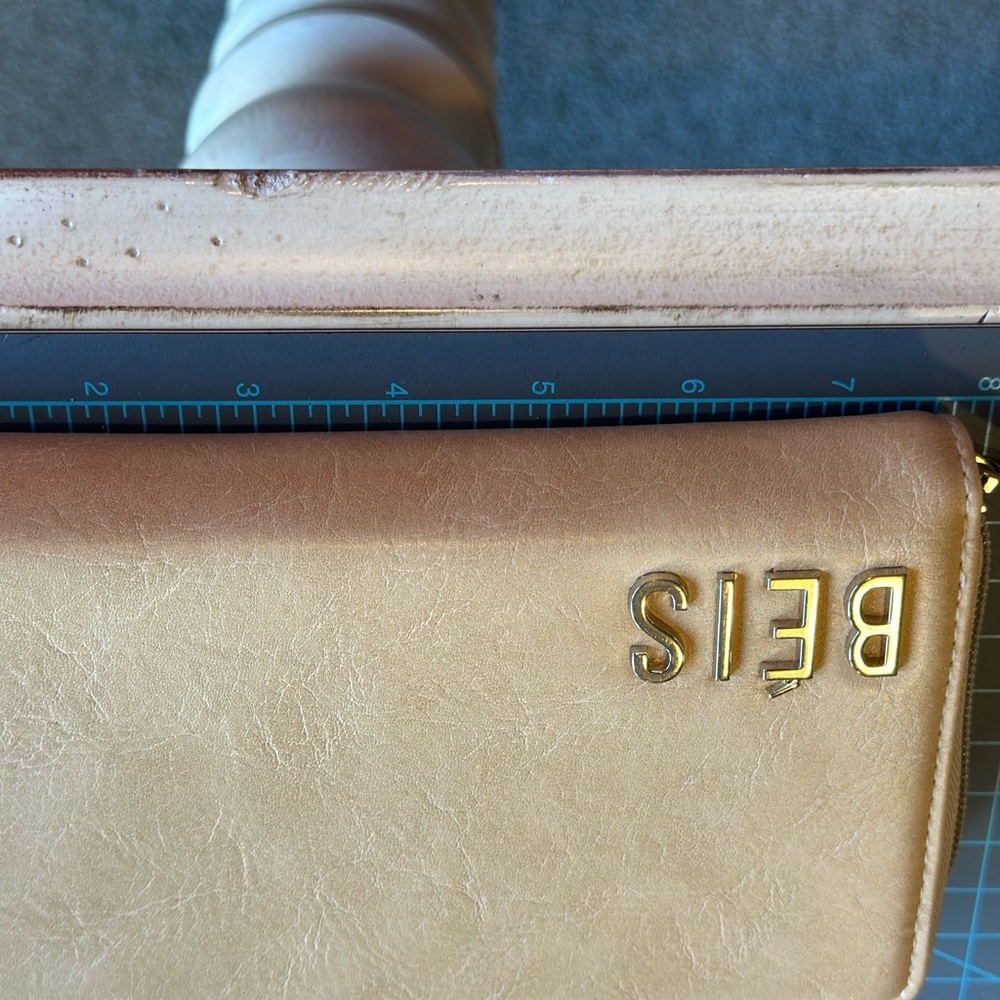BEIS Cream Textured Key & Card Holder - Picture 2 of 10